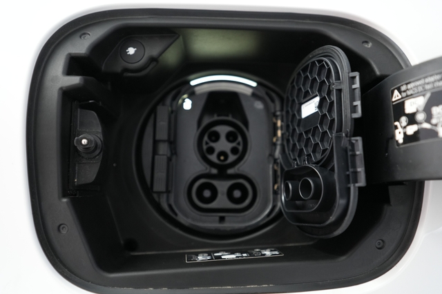 2025 Mercedes-Benz EQB