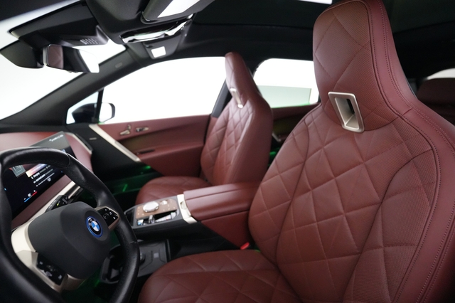 2023 BMW iX