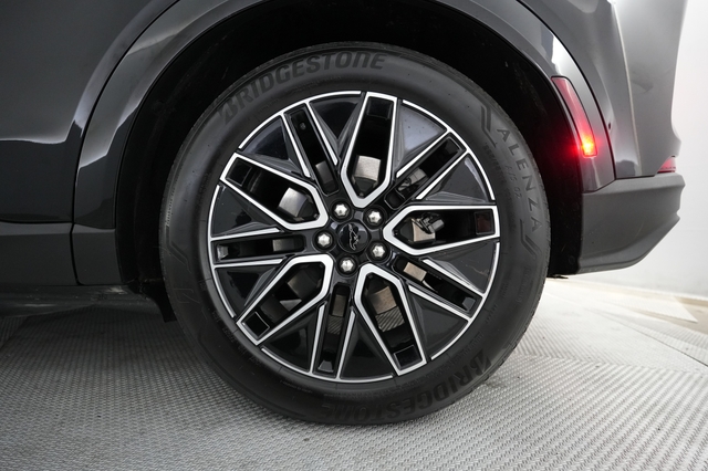 2025 Ford Mustang Mach-E