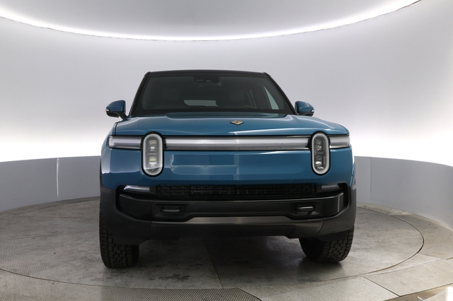 2025 Rivian R1S
