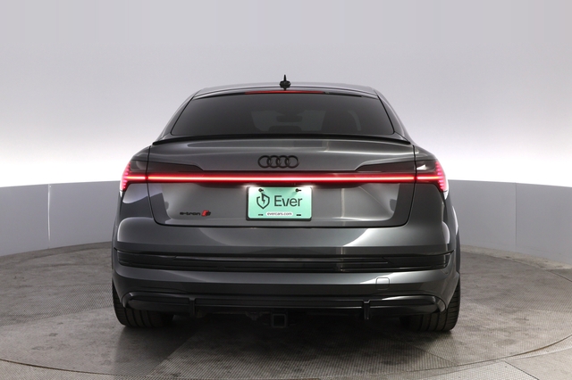 2022 Audi e-tron S Sportback