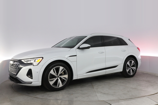 2024 Audi Q8 e-tron