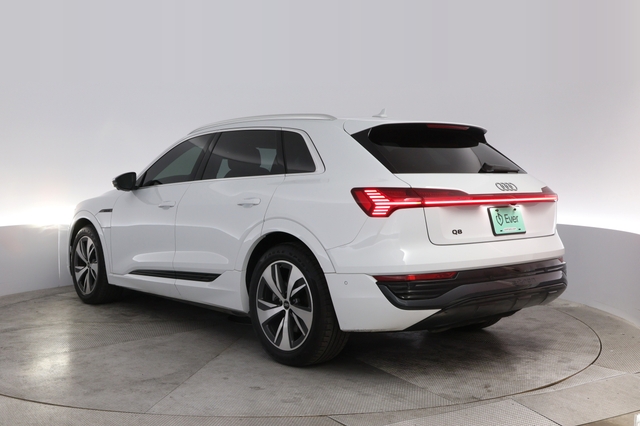 2024 Audi Q8 e-tron