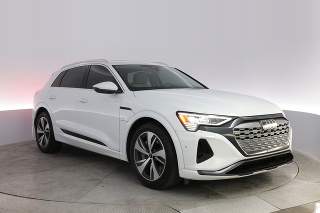 2024 Audi Q8 e-tron