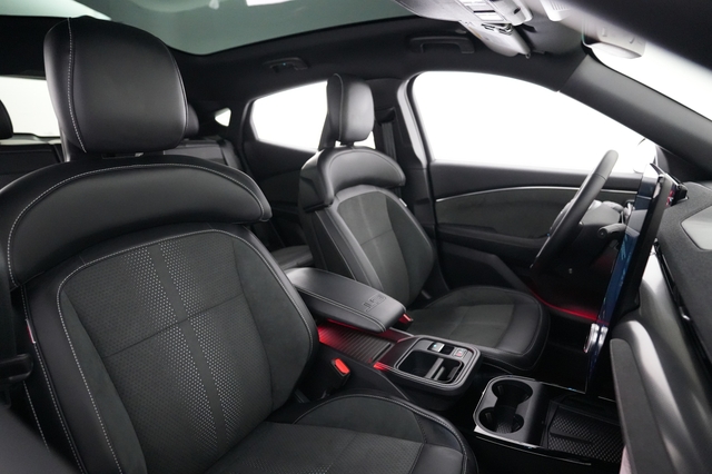 2025 Ford Mustang Mach-E