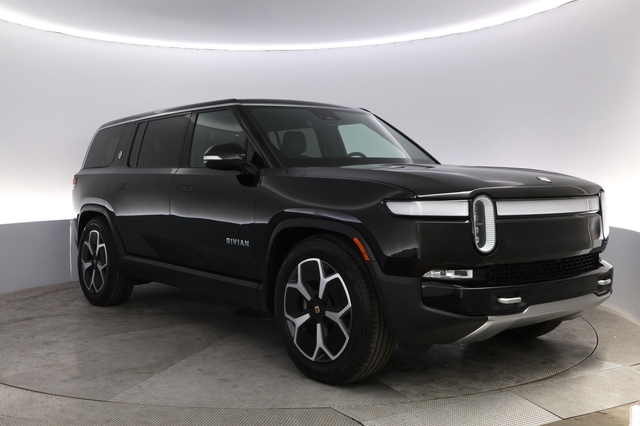 2024 Rivian R1S