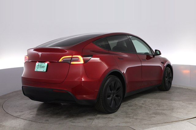2025 Tesla Model Y