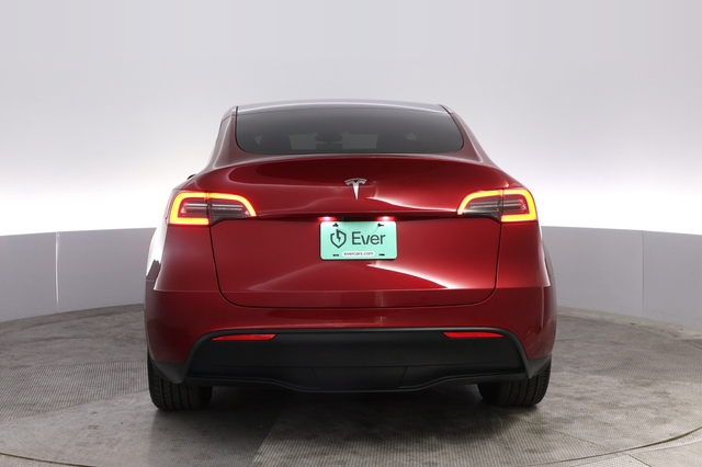 2025 Tesla Model Y