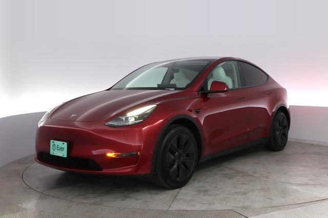 2025 Tesla Model Y