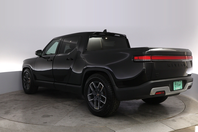 2022 Rivian R1T