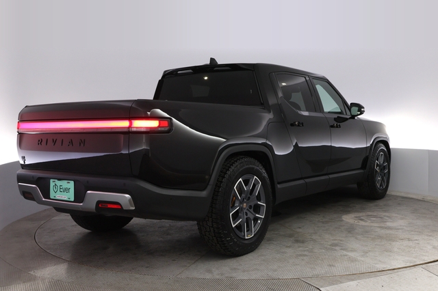 2022 Rivian R1T