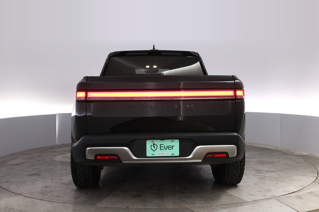 2022 Rivian R1T