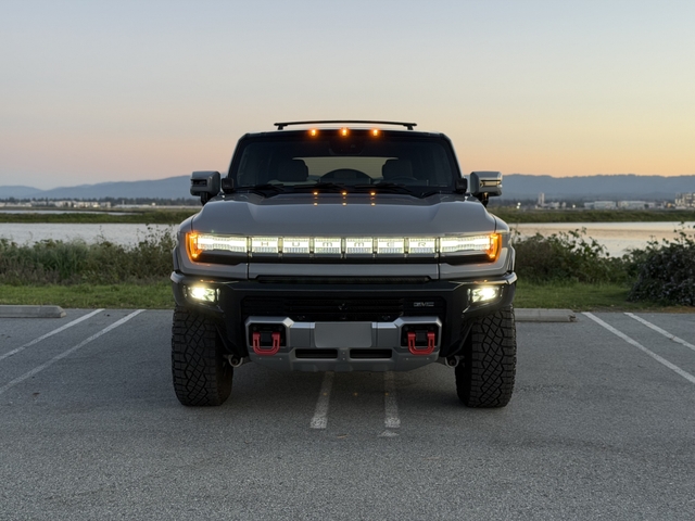 2024 GMC Hummer EV SUV