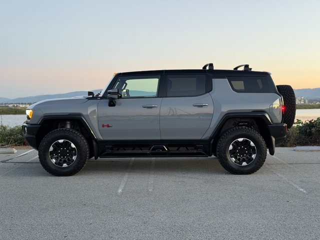 2024 GMC Hummer EV SUV
