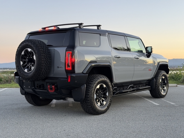 2024 GMC Hummer EV SUV
