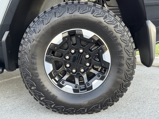 2024 GMC Hummer EV SUV