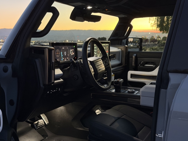2024 GMC Hummer EV SUV