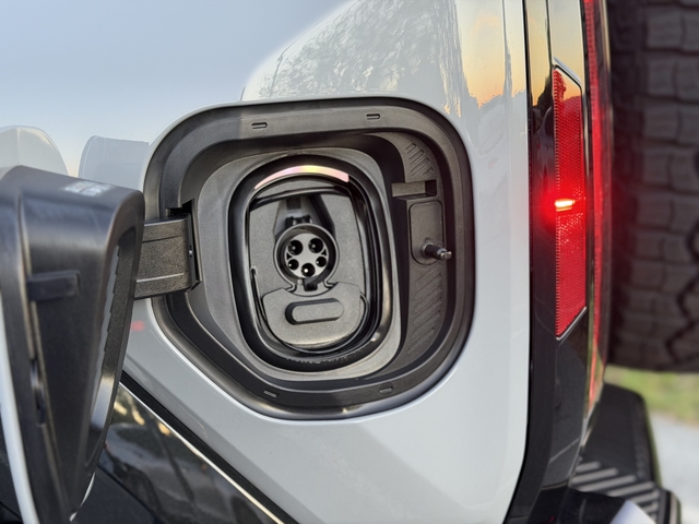 2024 GMC Hummer EV SUV