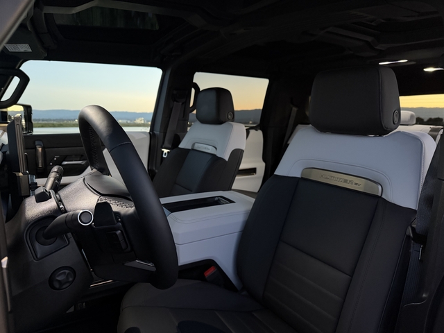 2024 GMC Hummer EV SUV