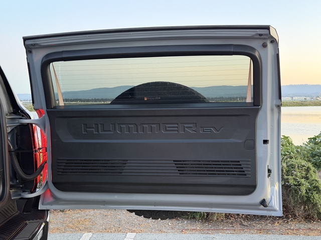 2024 GMC Hummer EV SUV
