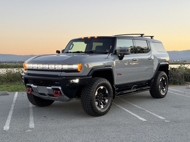 2024 GMC Hummer EV SUV