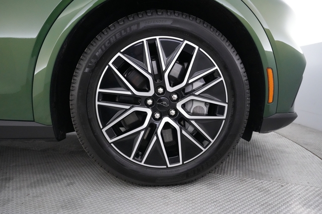 2025 Ford Mustang Mach-E