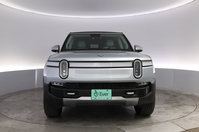 2024 Rivian R1S