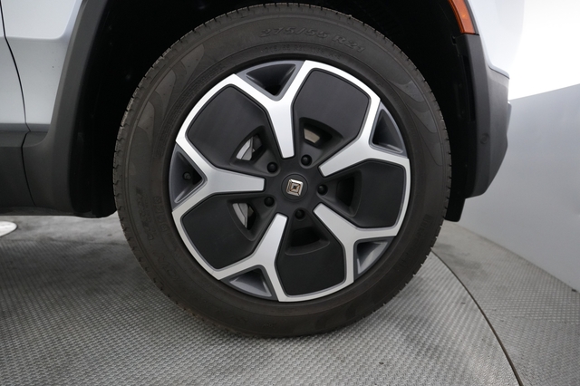 2024 Rivian R1S