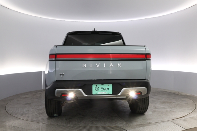 2024 Rivian R1T