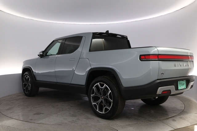 2024 Rivian R1T