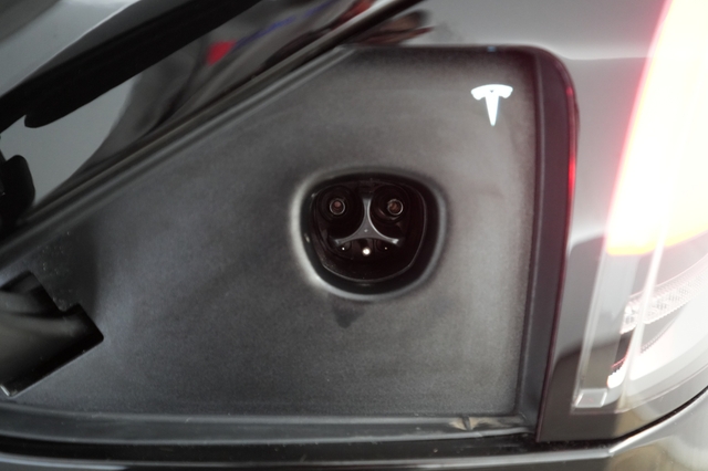 2025 Tesla Model X