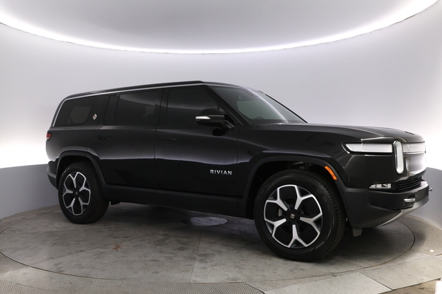 2024 Rivian R1S