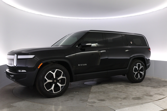 2024 Rivian R1S