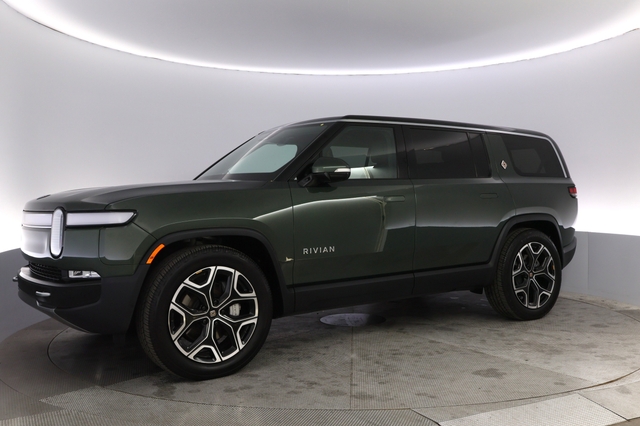 2024 Rivian R1S