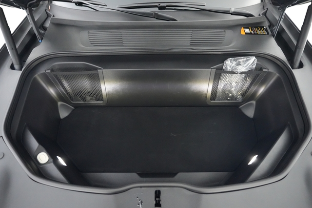 2025 Rivian R1S