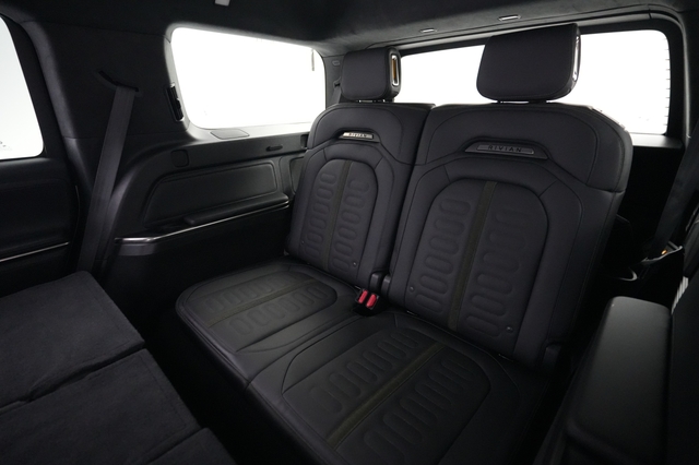 2024 Rivian R1S