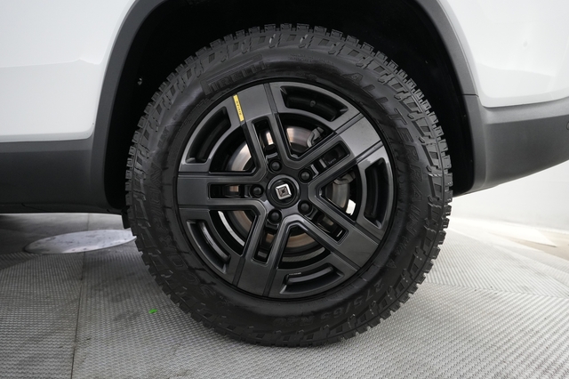 2024 Rivian R1S