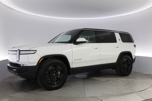 2024 Rivian R1S