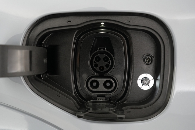 2025 Ford Mustang Mach-E