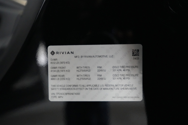 2025 Rivian R1S