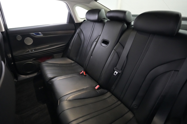 2024 Genesis Electrified G80