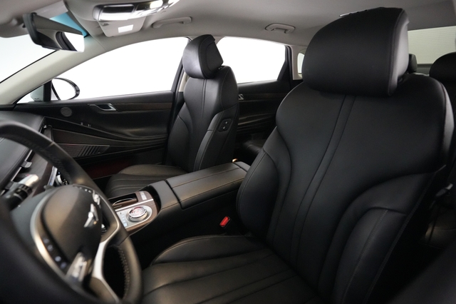 2024 Genesis Electrified G80