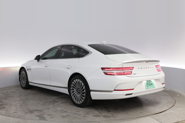 2024 Genesis Electrified G80