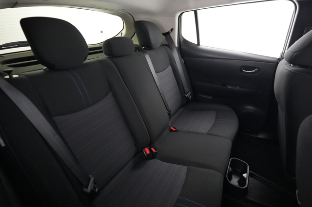 2025 Nissan LEAF