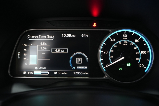 2025 Nissan LEAF