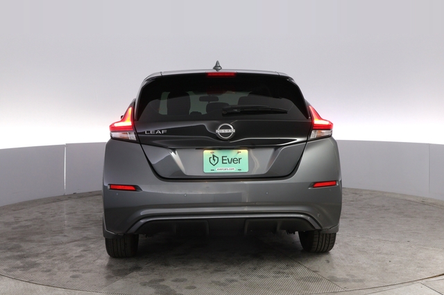 2025 Nissan LEAF