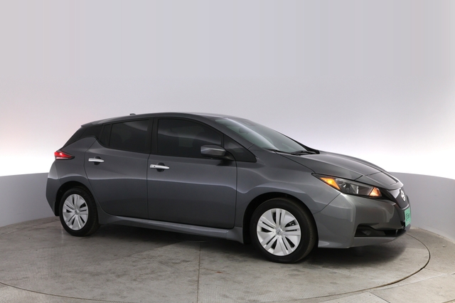 2025 Nissan LEAF