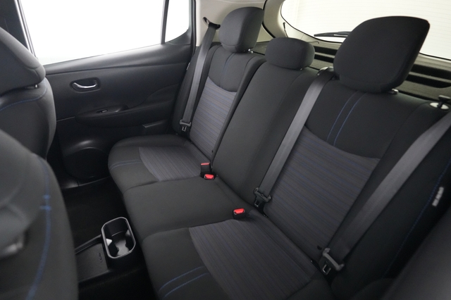 2025 Nissan LEAF