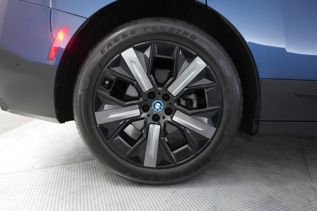 2022 BMW iX