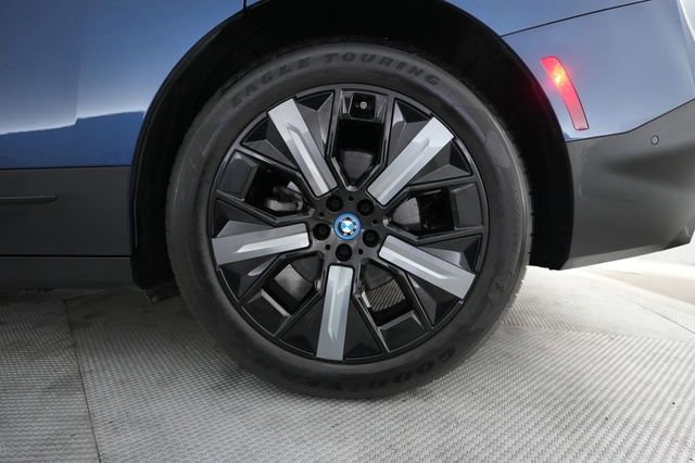 2022 BMW iX